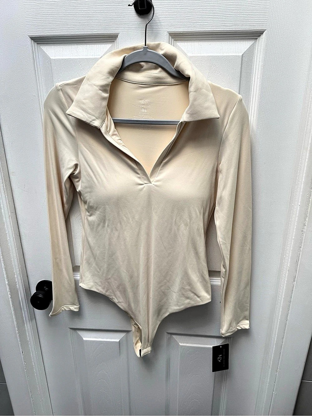 Klassy Network Long Sleeve Bodysuit in Cream Size XL NWT
